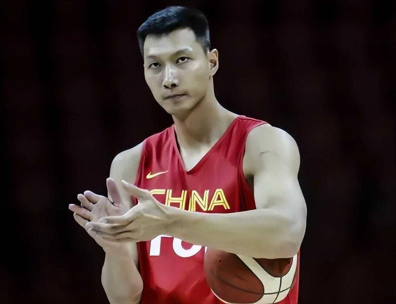 原创cba最美老板娘身价40亿给易建联亿元合同后背纹身显