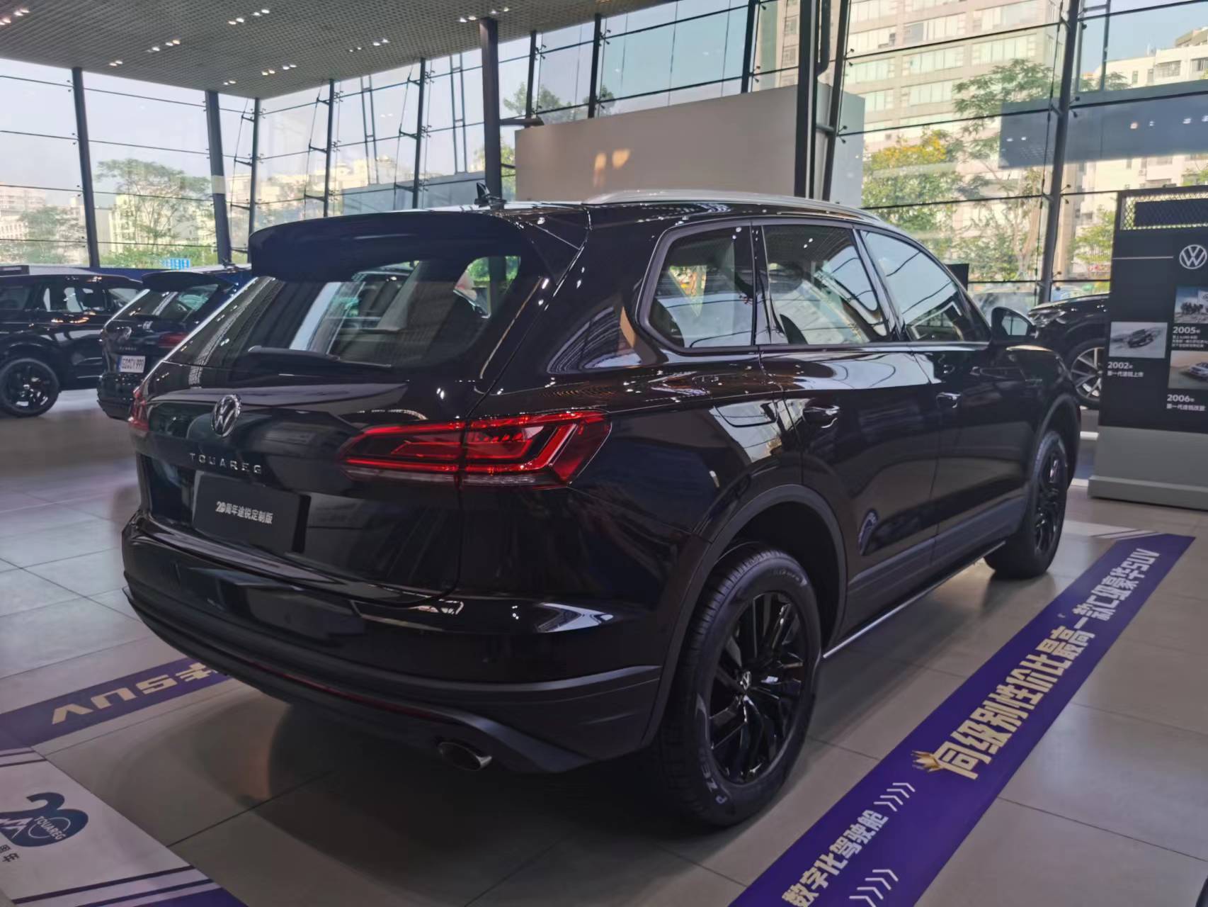 降价都"救不活"!大众途锐一口气跌10万,与卡宴,奥迪q7同平台