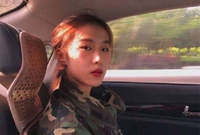 女巨婴刘思琦16岁吃饭靠妈喂日花销过万如今现状如何