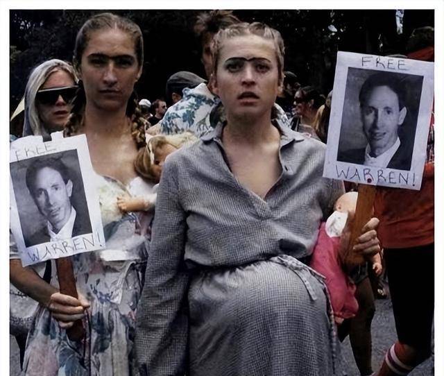 美国教主沃伦娶了78位妻子有29人是父亲遗孀还有24人未成年