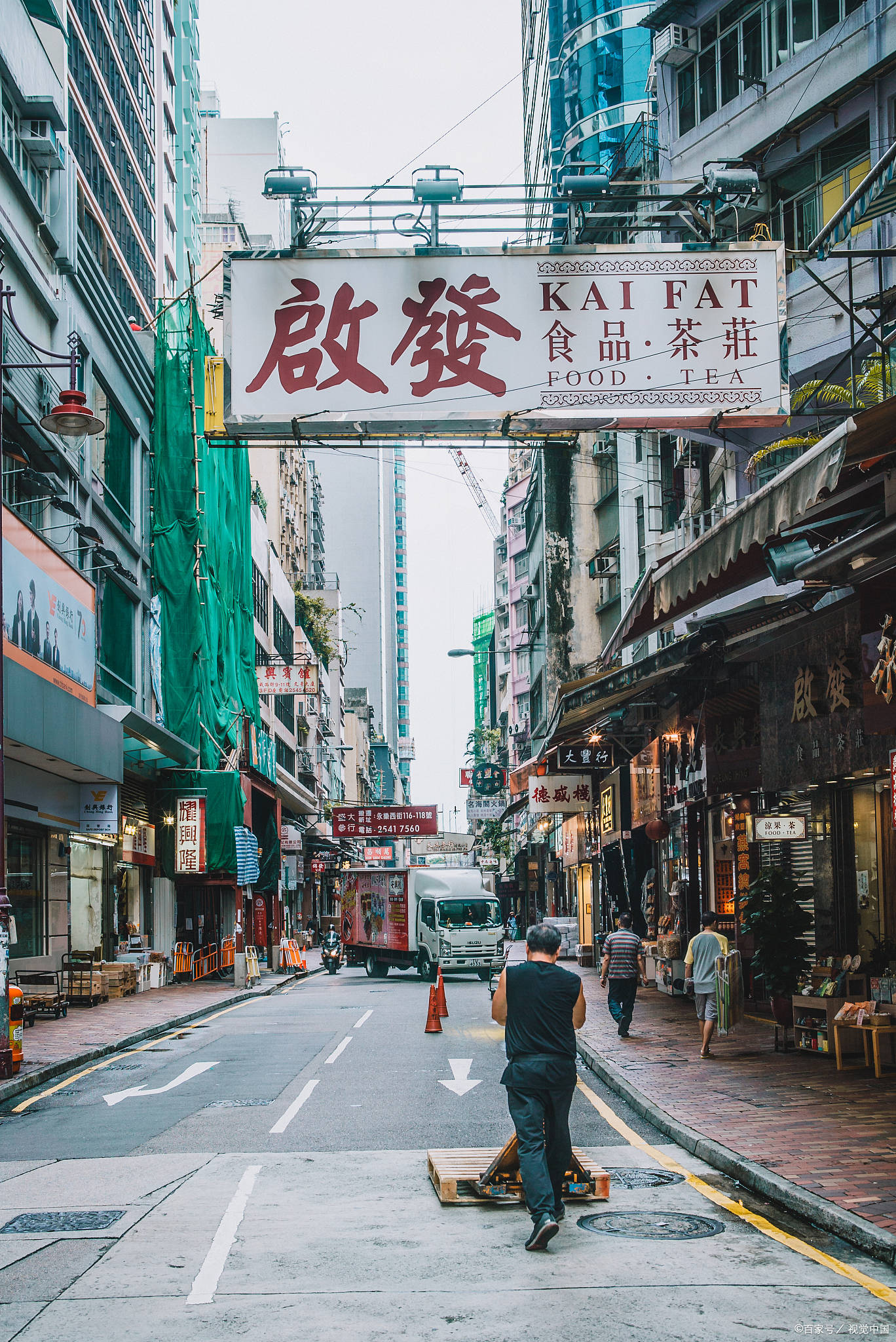 假期和两个发小一起去香港玩三天需要多少钱