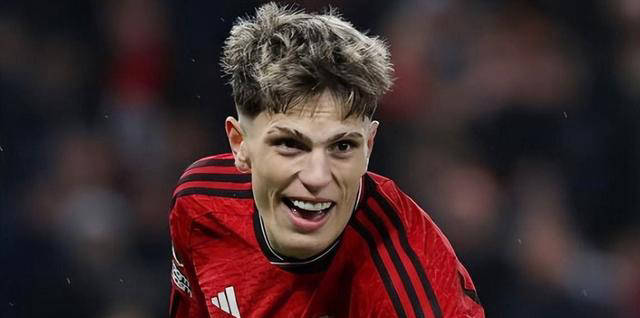 在多次采访中,斯卡洛尼被问及如果梅西因伤缺席或离