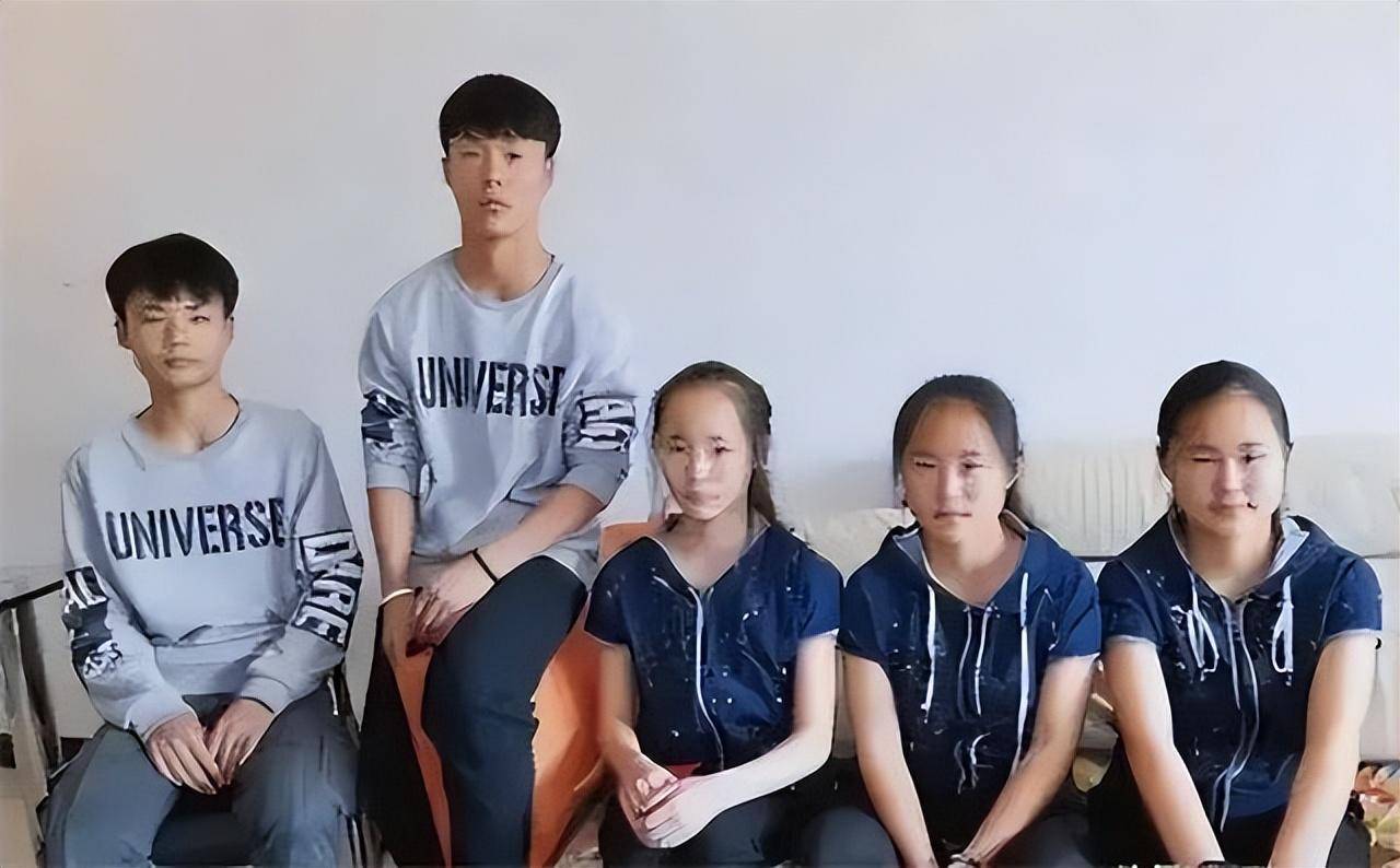 中国首例五胞胎,父亲劳累过世,母亲:如果能重选,我一个也不要