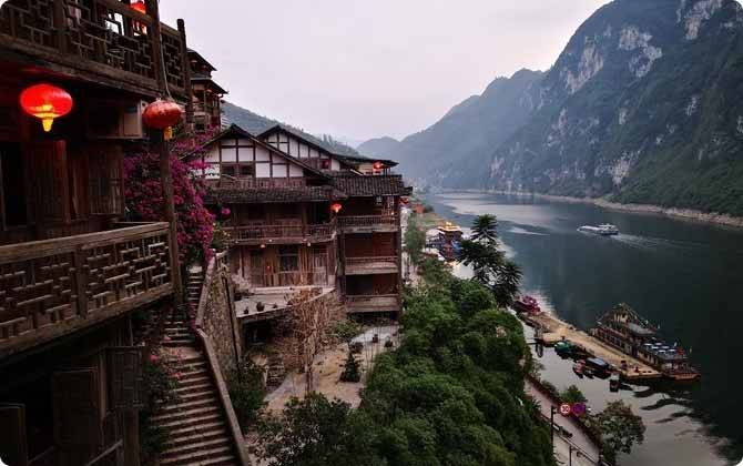 忠县石宝寨,云阳张飞庙,奉节白帝城,瞿塘峡,巫山小三峡(小小三