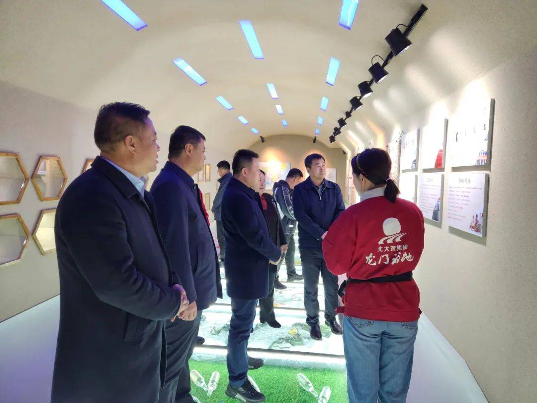 原创鹤岗市委常委常务副市长周长友到龙门福地酒厂参观调研