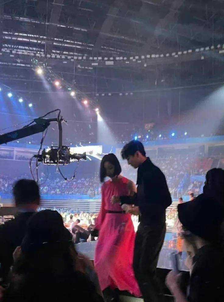 原创            王俊凯的温柔和浪漫，王俊凯的幸运纸条都写了什么？-王俊凯有什么意思