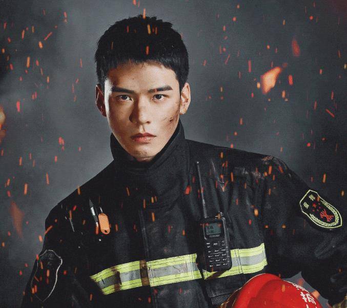 原创刚被传和热巴搭档后龚俊据说和杨幂也有合作火箭都没这么快吧