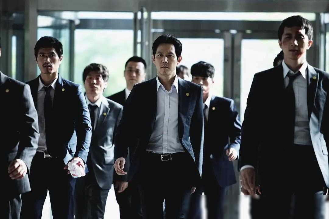 马东锡,金武烈,金成圭和刘承睦等主演的这部剧情动作犯罪片由李元泰