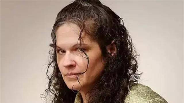 外出搜查的干员们仔细观看了亚伯拉罕的别墅,认定亚伯拉罕是有事突然