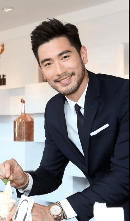 但是高以翔再也回不来了,他明明才35岁,还没有跟未婚妻结婚生子,人生