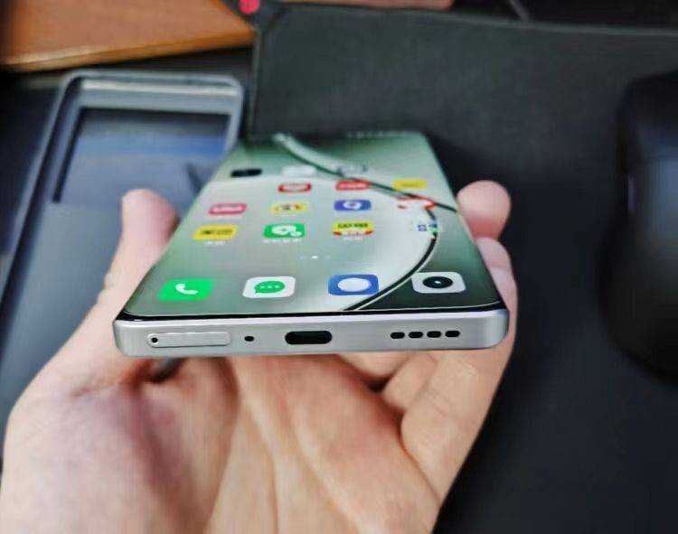 5500mah大电池 10014mm05vc散热,仅1699元,售价更亲民_手机_neo