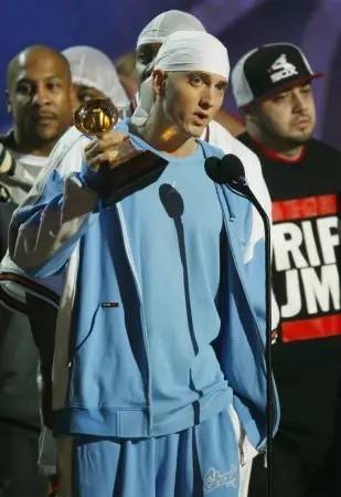 从givenchy到louisvuittonxsupreme嘻哈文化如何了征服高级时装界