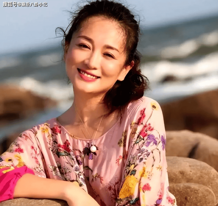 原创涓子当红时嫁圈外富豪连生两子今47岁凭多部剧再次翻红全国
