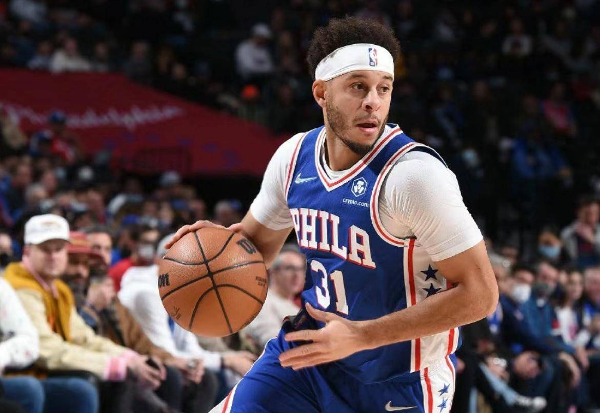 原创不待了再见夏洛特黄蜂后卫拒绝新合同名记库里兄弟将合体