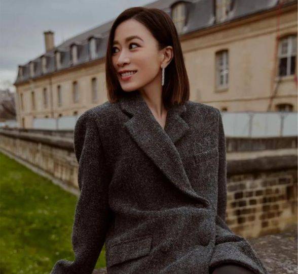 原创颜值忽高忽低一路磨炼演技做自己女王的佘诗曼内娱罕见