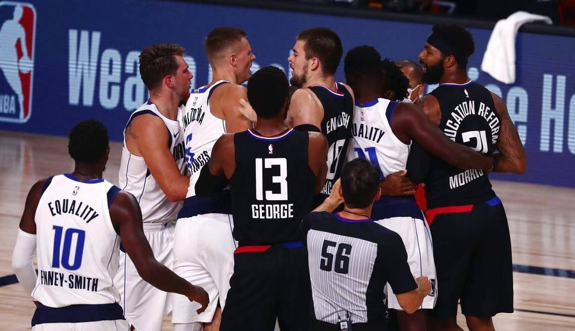 5连胜独行侠锁定西部第五首轮快船白马双枪挑战梦想四巨头