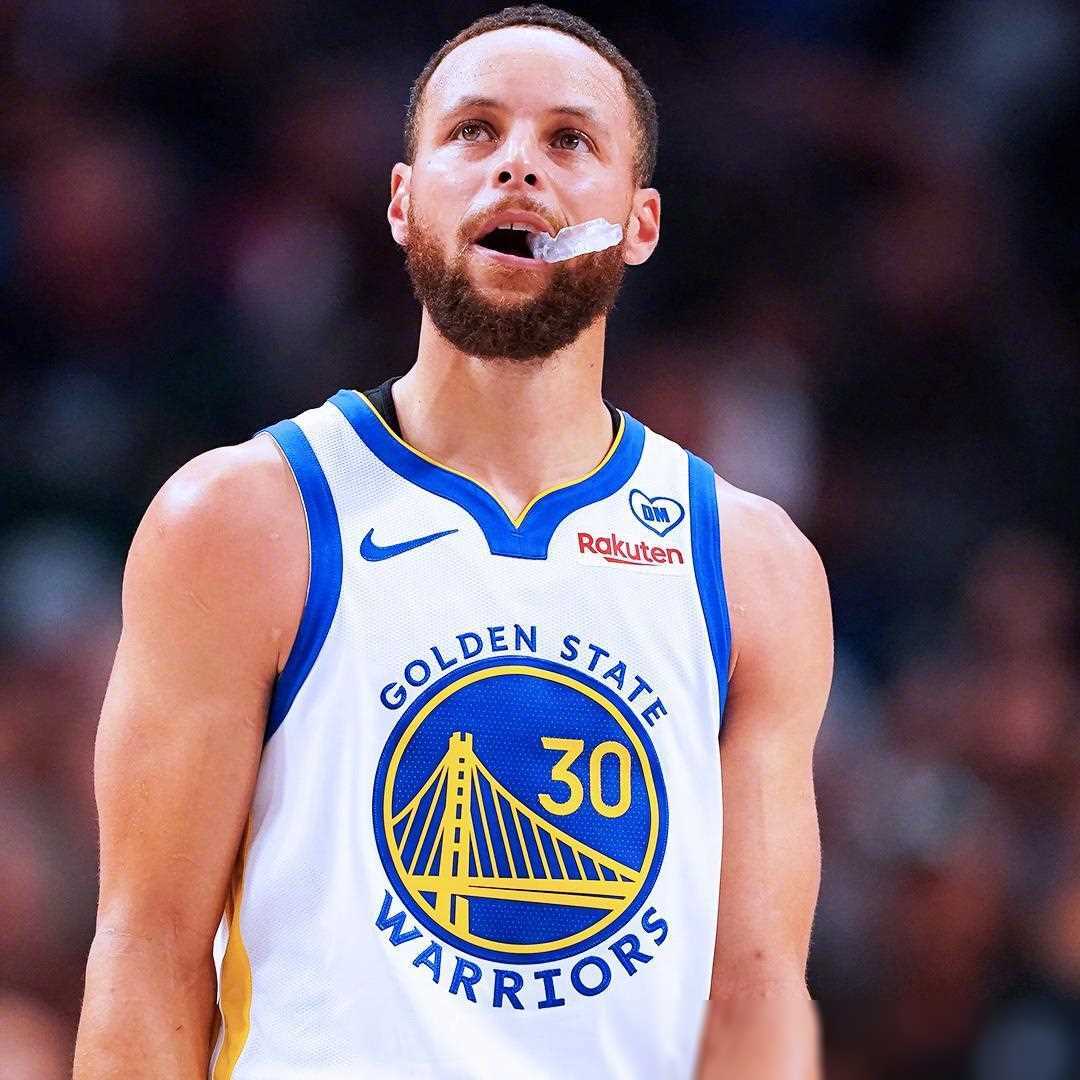 原创勇士惜败独行侠四后卫突袭未能奏效库里最后一投引争议