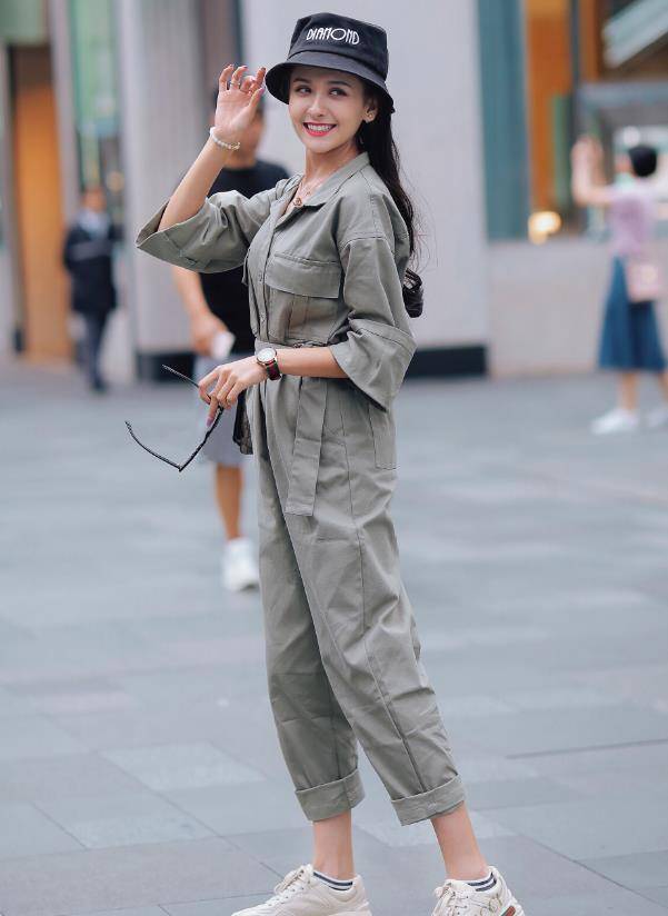 原创现在谁还穿阔腿裤今年工装风才是主流女生穿后帅到不敢认