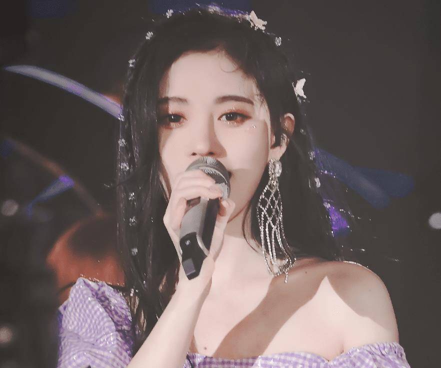 原创张翰鞠婧祎同台合唱俊男美女cp感超足我却注意张翰最后的举动