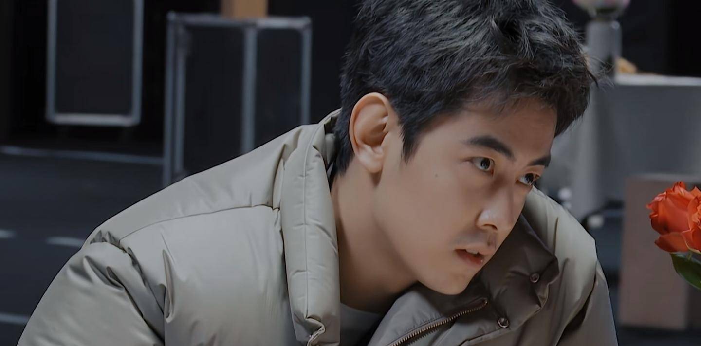 看了《无限超越班2》加更,才发现我们误会纪凌尘的演技实力了