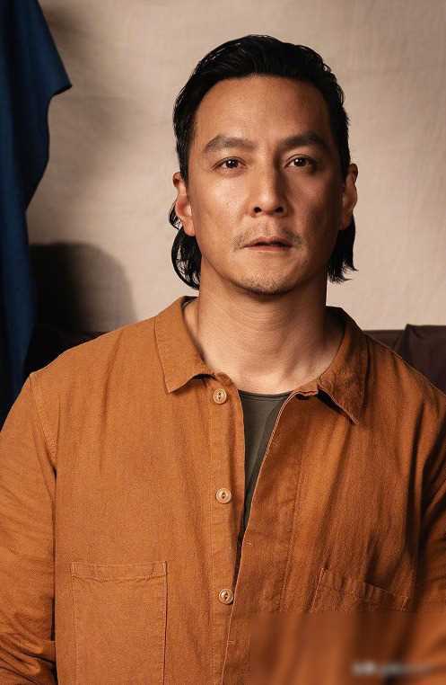 原创吴彦祖庆祝甜蜜婚庆亲手烘焙蛋糕表白无她不欢爱她如命