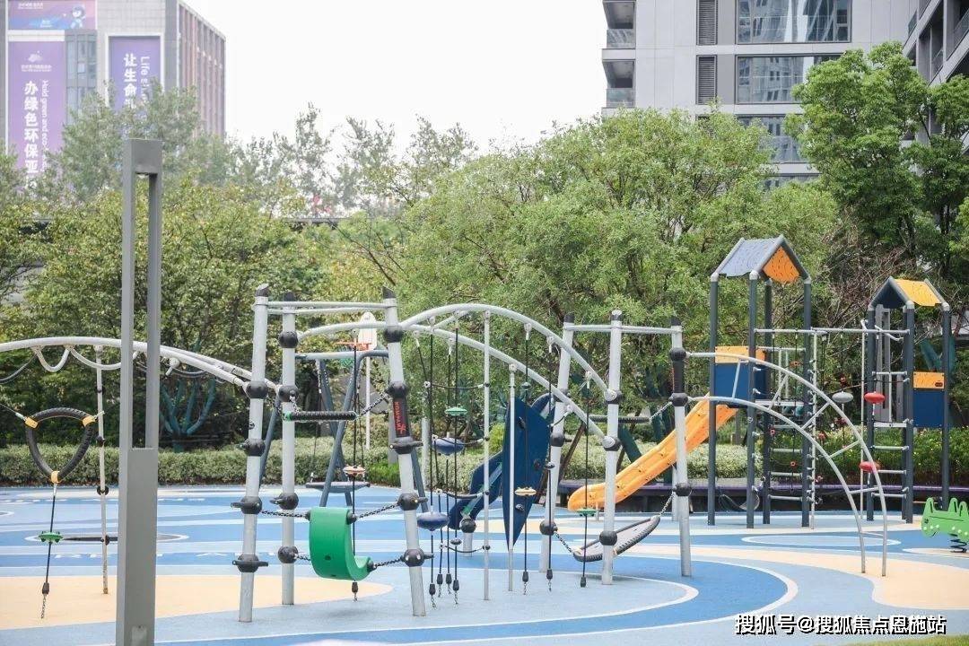 探险家穹顶网等"冒险"区, 摇摇乐,无障碍旋转木马等游乐区, 让小业主