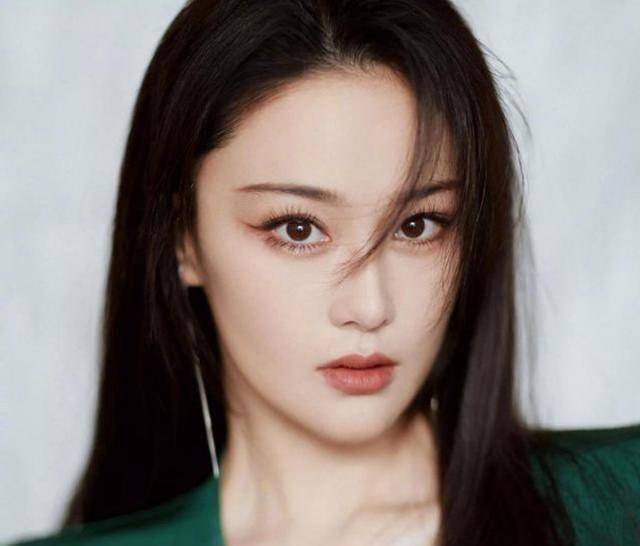 原创这谁能顶得住呢37岁张馨予尤物身材真叫人窒息啊