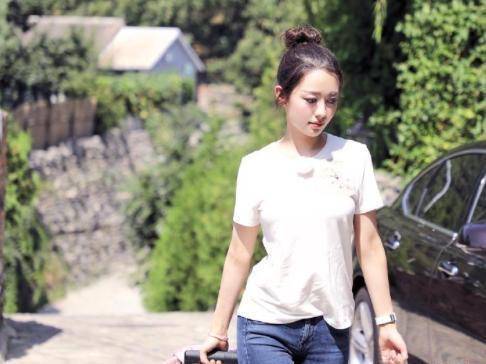 原创吉娜3d身材太优越天使面容全靠牛奶燕窝当早餐脏系妆容太土味