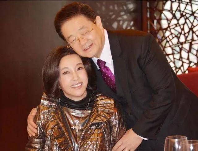 演员刘晓庆,60岁再当新娘,我不想嫁的,可他好宠我