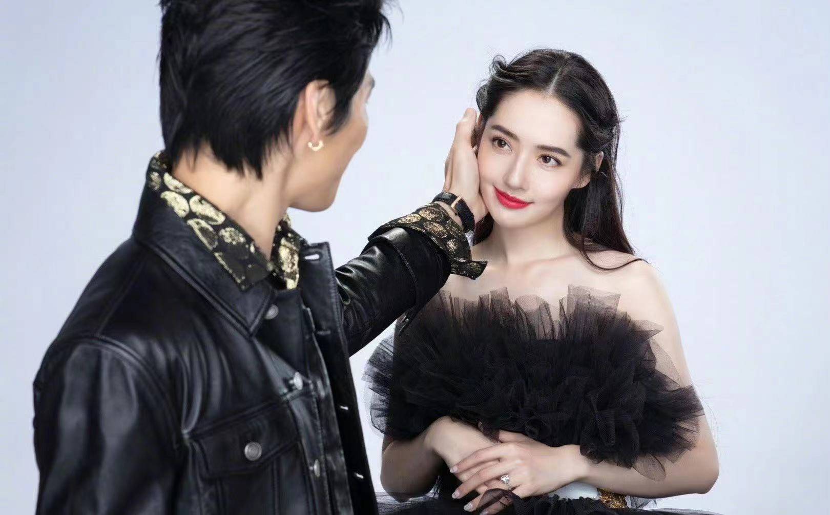 原创向佐称郭碧婷是伟大的女人聊到老婆流泪网友调侃演技用错地方