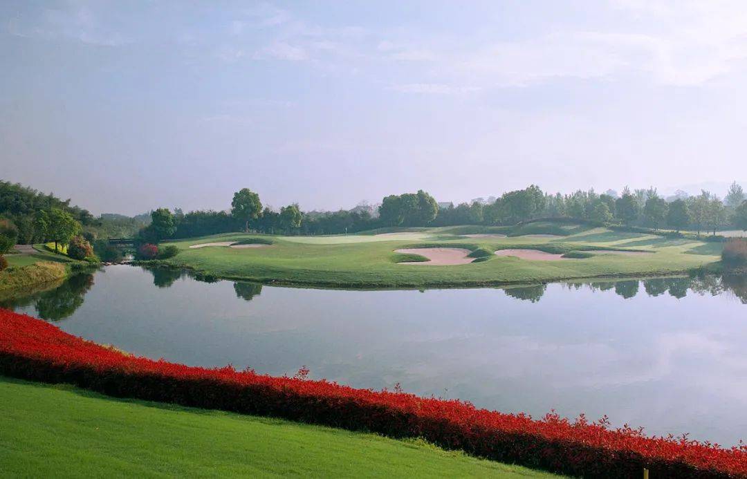 绿城龙王溪小镇售楼处电话4000000460转接1111