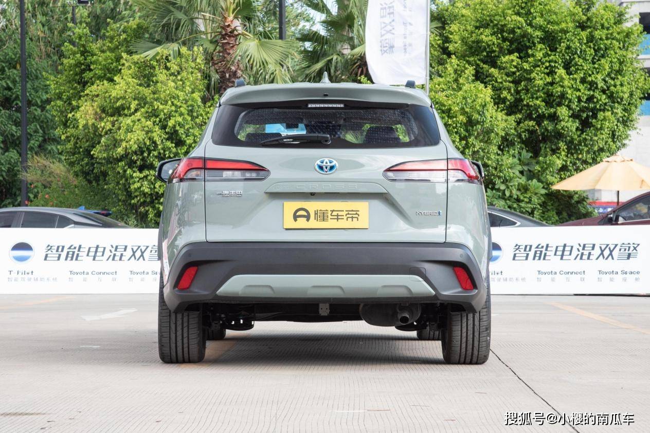 优惠后不到11万,月月销量破万,油耗低,这款丰田suv适合家用_搜狐汽车