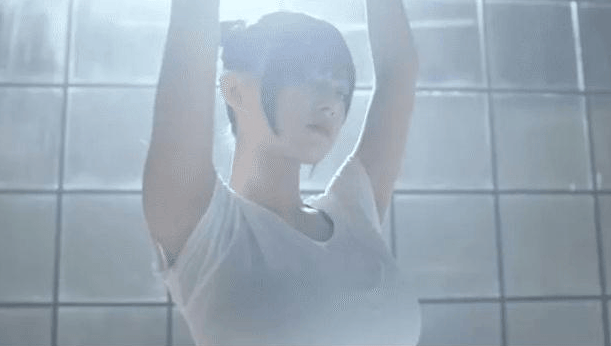 程潇在练习室里跳芭蕾镜头拉近的那一刻宅男全沸腾