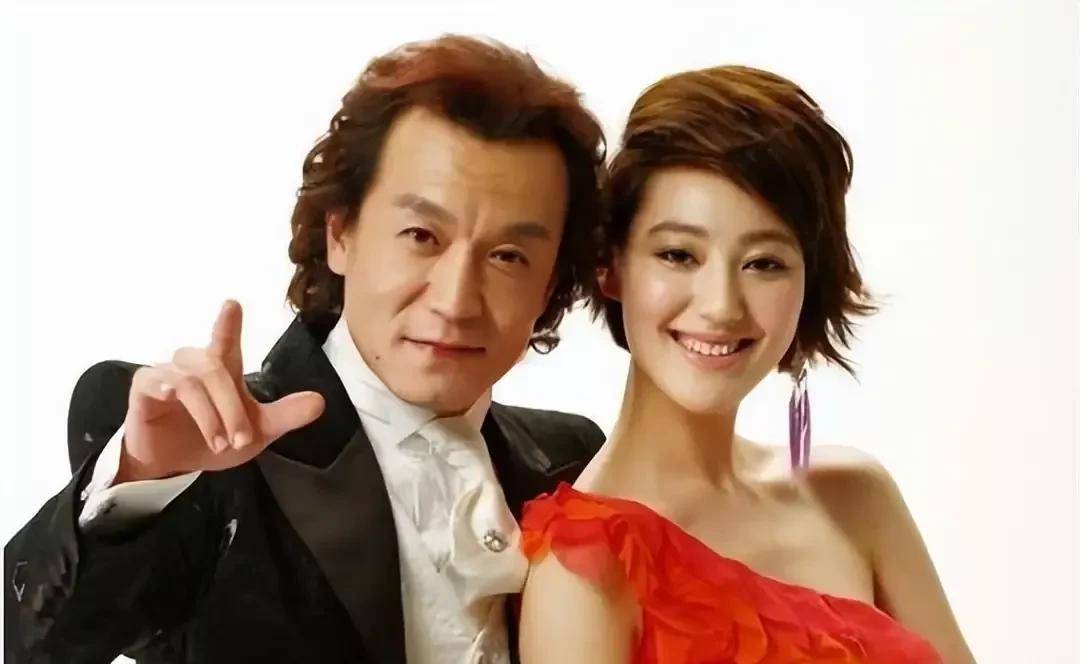 美女主持人王冠两次从电视消失与曹可凡传绯闻39岁仍单身