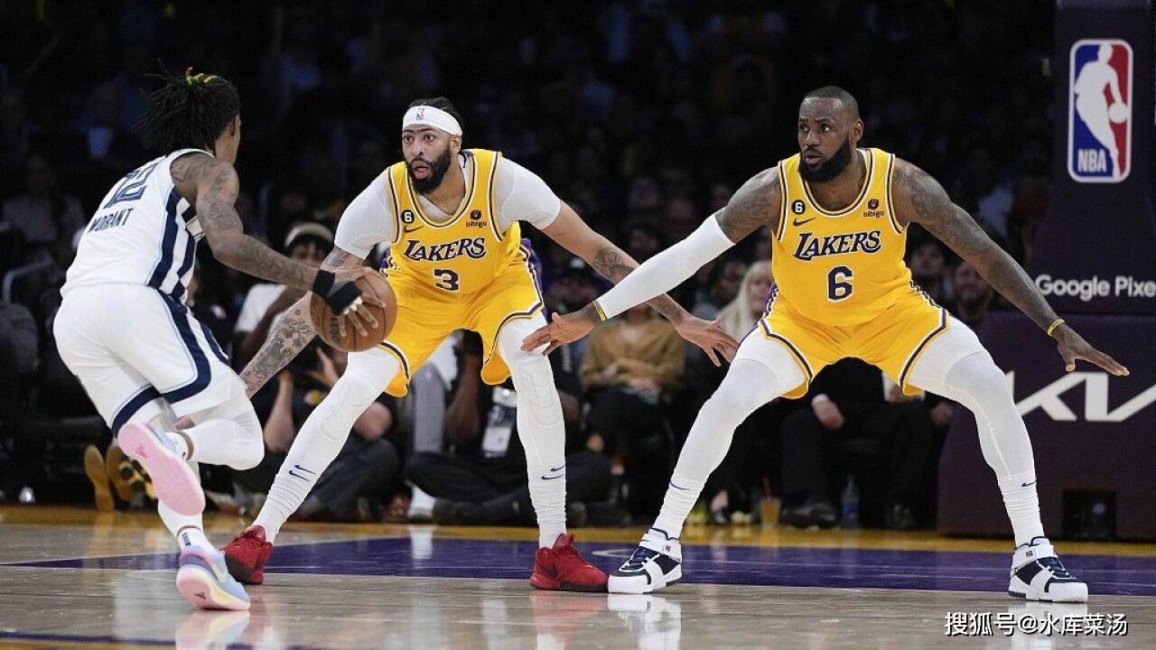 东西部前10的球队,也只有5支球队确定了排名,分别是:东部第1凯尔特人