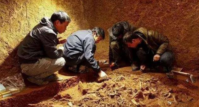 原创中国第一凶墓80名盗墓贼在墓中惨死现场令人触目惊心