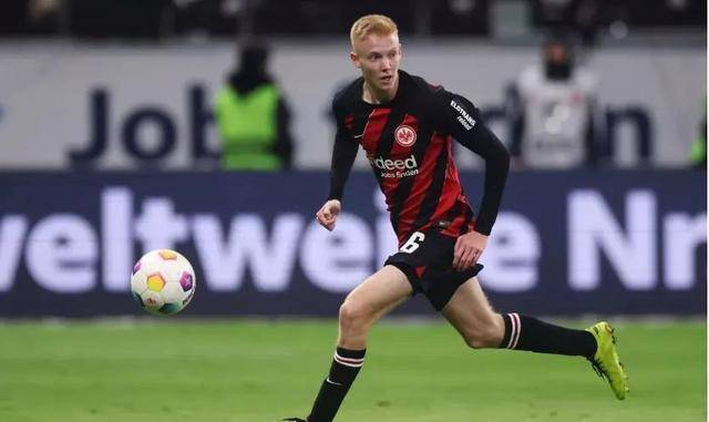 图片报消息,阿森纳渴望在今夏收购雨果