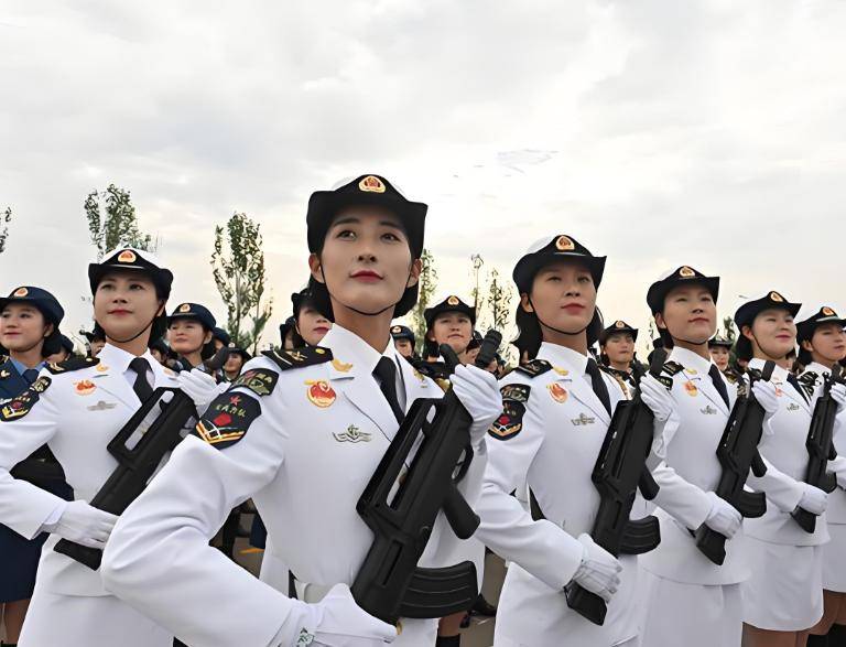 阅兵仪式上,如果女兵中途内急了怎么办?