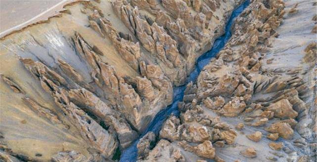 原创世间少见西藏日喀则奇林峡喜马拉雅山下的惊世地裂激动人心