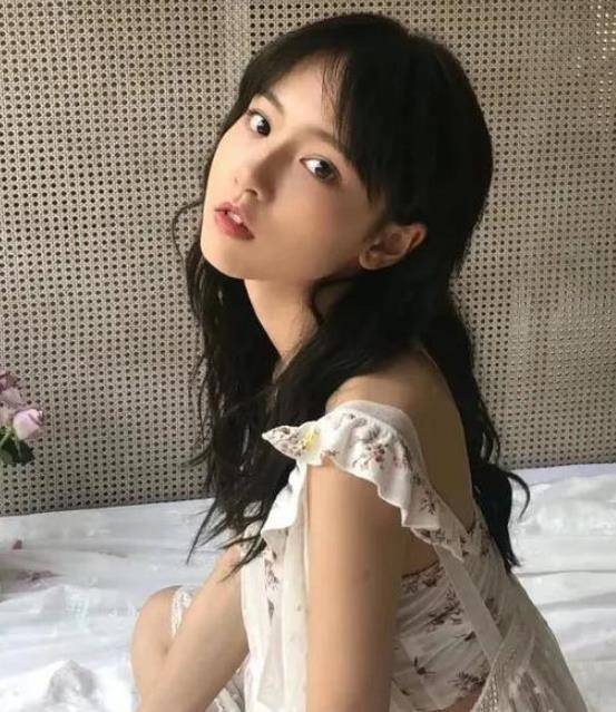 酷酷中带点可爱,网友:像个小孩_成果_女生_短发