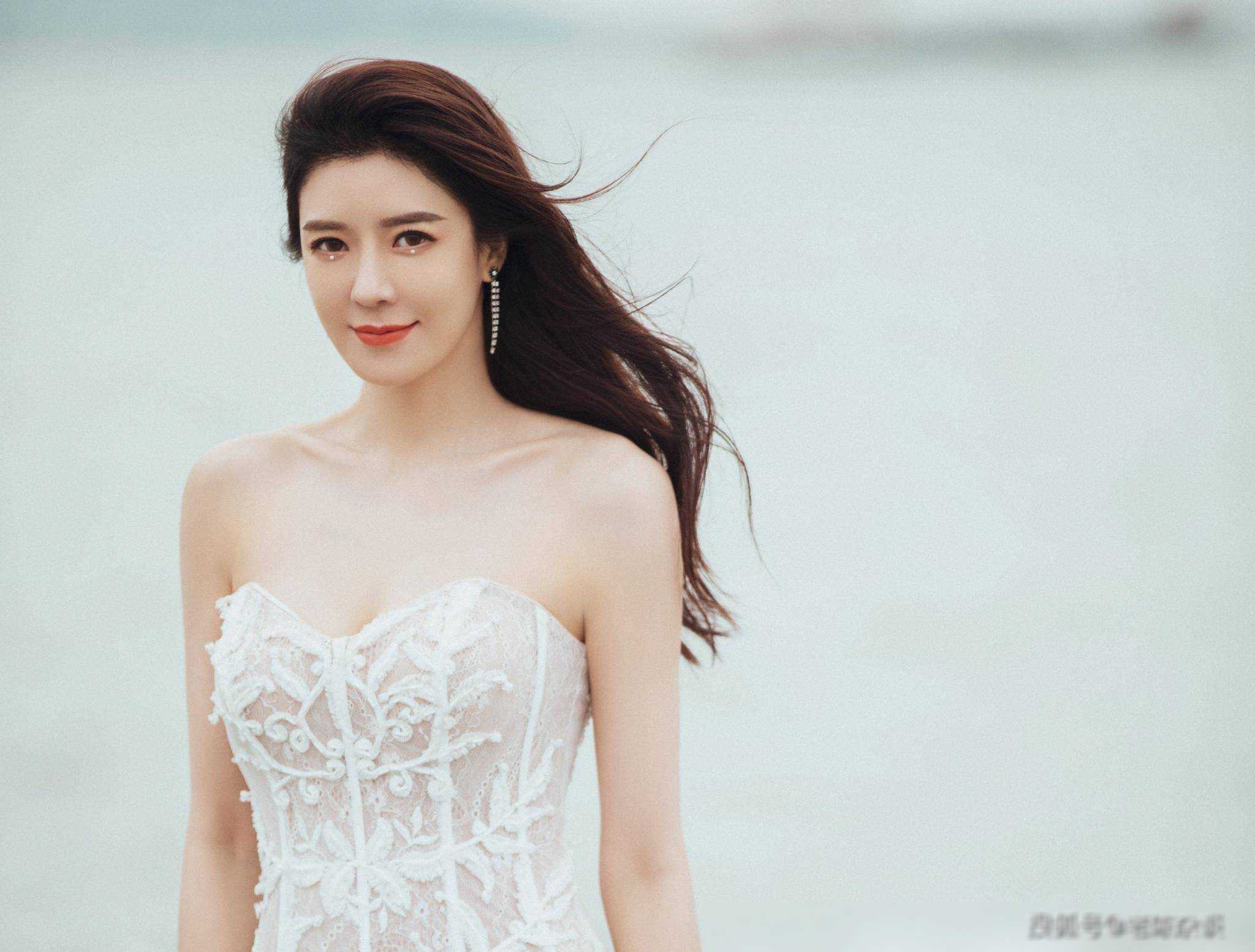 周韦彤这身材,究竟谁能顶得住嘛!