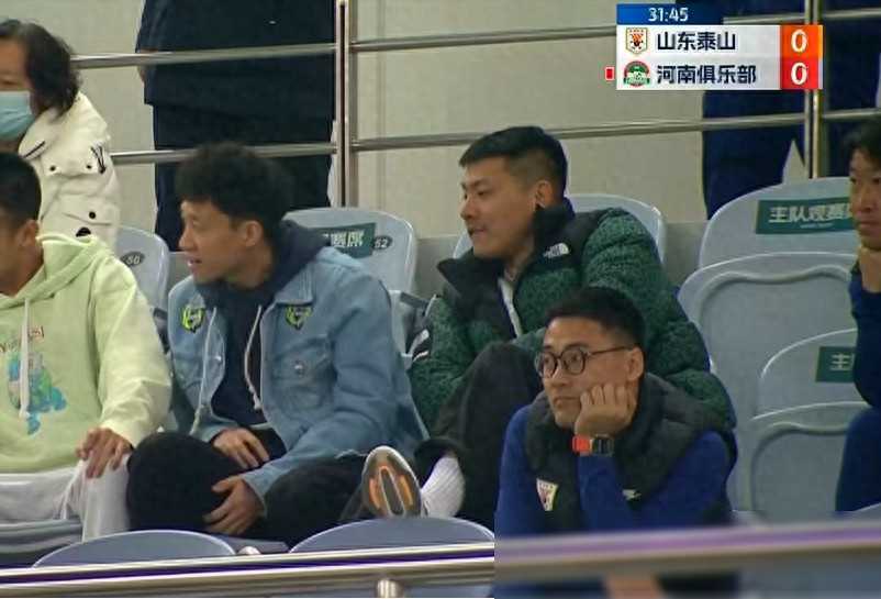 22王大雷看台微笑泰山队内氛围良好不存在矛盾