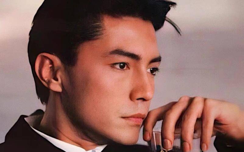 尊龙林青霞熬夜陪他打麻将王祖贤是他迷妹今72岁却孑然一身