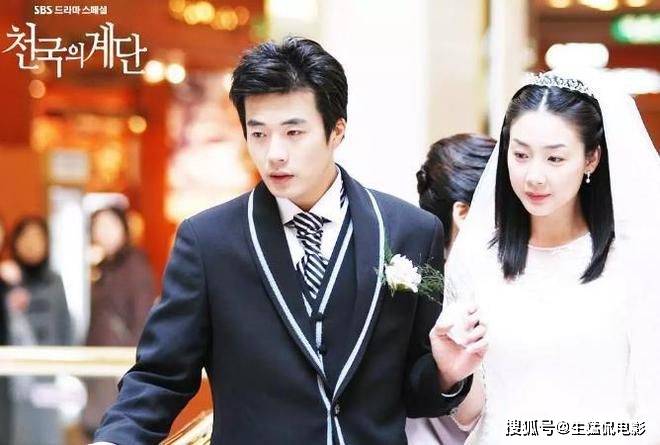 权相佑的精彩表演和剧中动人的音乐总是深深打动我,显示了一个偶像剧