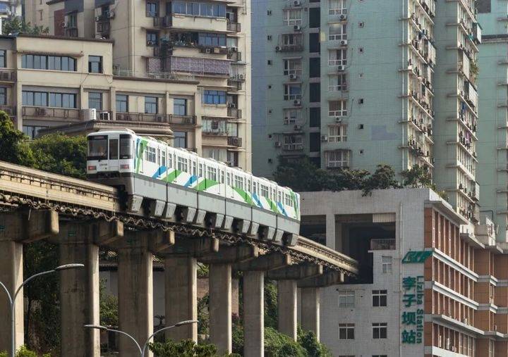 去重庆旅游28人小包团路线攻略重庆旅游应该在呢么选择小包团必备
