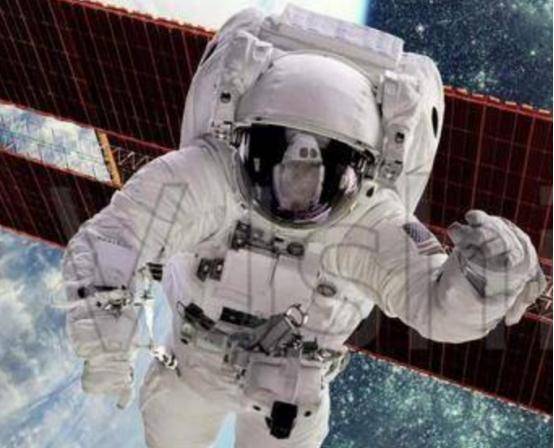 杨利伟从太空回地球后,为何17年间很少公开露面了,他在忙什么?_航天_