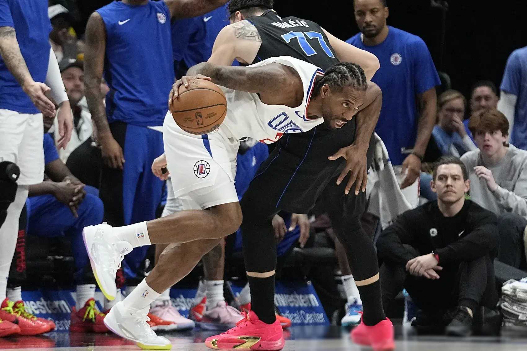 原创快船稳操胜券首轮主场优势激战正酣