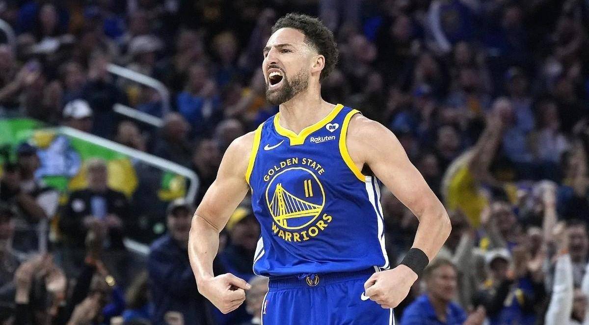 麦科勒姆独奏波姐三分命中,库里弧顶三分命中,锡安2 1得分,库里按压哨