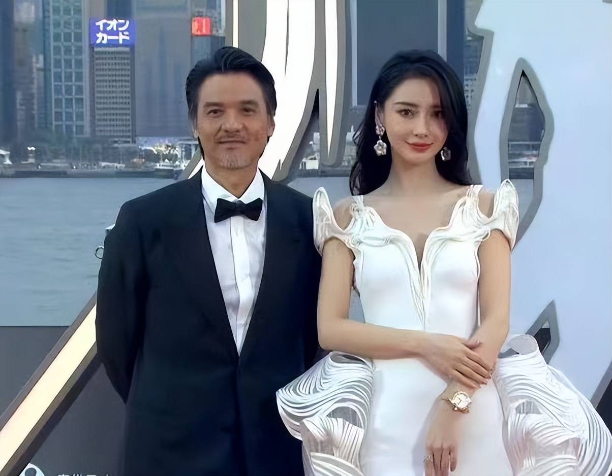 原创杨颖透露和儿子小海绵相处日常不忙主要陪伴儿子对他会严要求