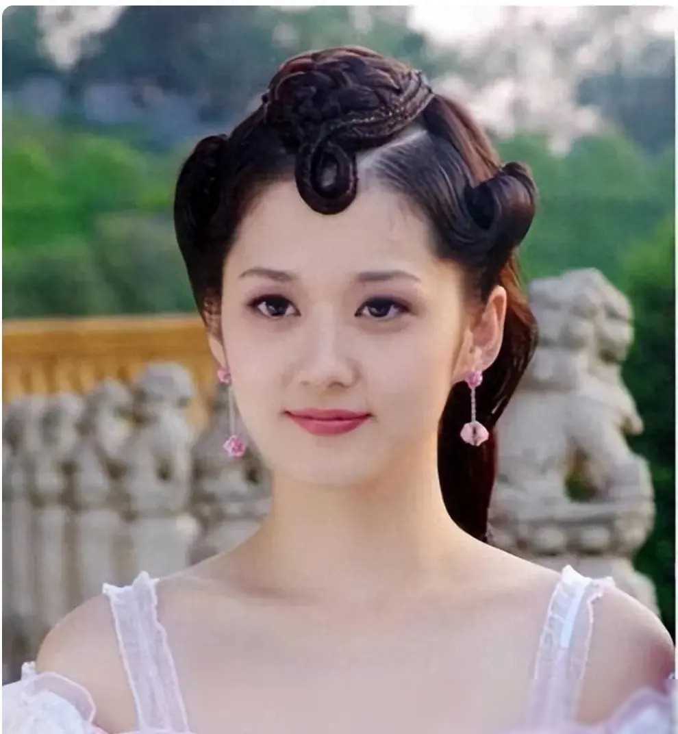 知名女星堕胎连生理期被骚扰,不堪压力求救社会_张娜拉_人们_生活